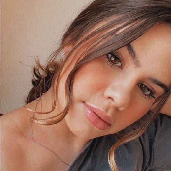 Meet your Posher, Hanna - Picture 4 of 4